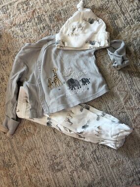 Neutral Gray Safari Animal Kids Matching Set with Hat